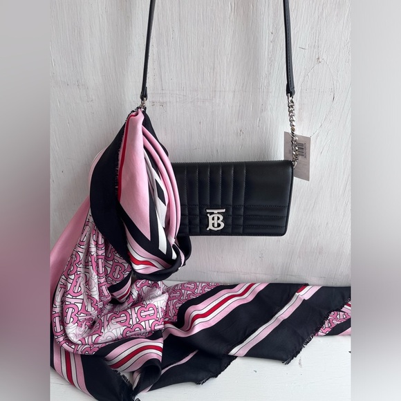 BURBERRY Heritage Scarf and Wallet Bundle - Picture 3 of 14